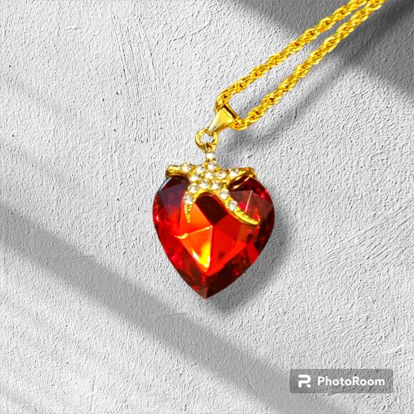 Gold Red STRAWBERRY Heart Rhinestone Necklace Earrings Ring Jewelry Set - Picture 2 of 8